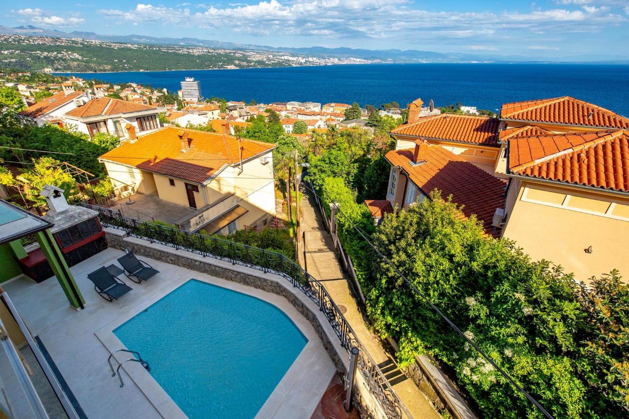 Lux Apartmani Opatija Eksteriør billede