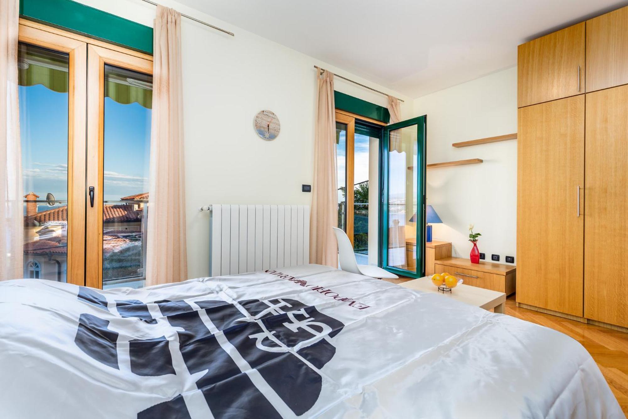 Lux Apartmani Opatija Eksteriør billede